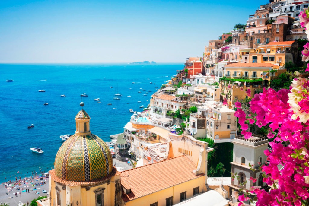 Femme Collaborative Voyage Les Plus Belles Destinations du Monde amalfi-italie